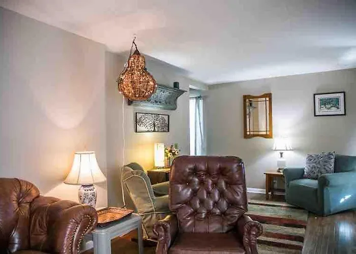 Paradise By The Park - 3 Bd And 1 Ba Family Getaway * Springfield